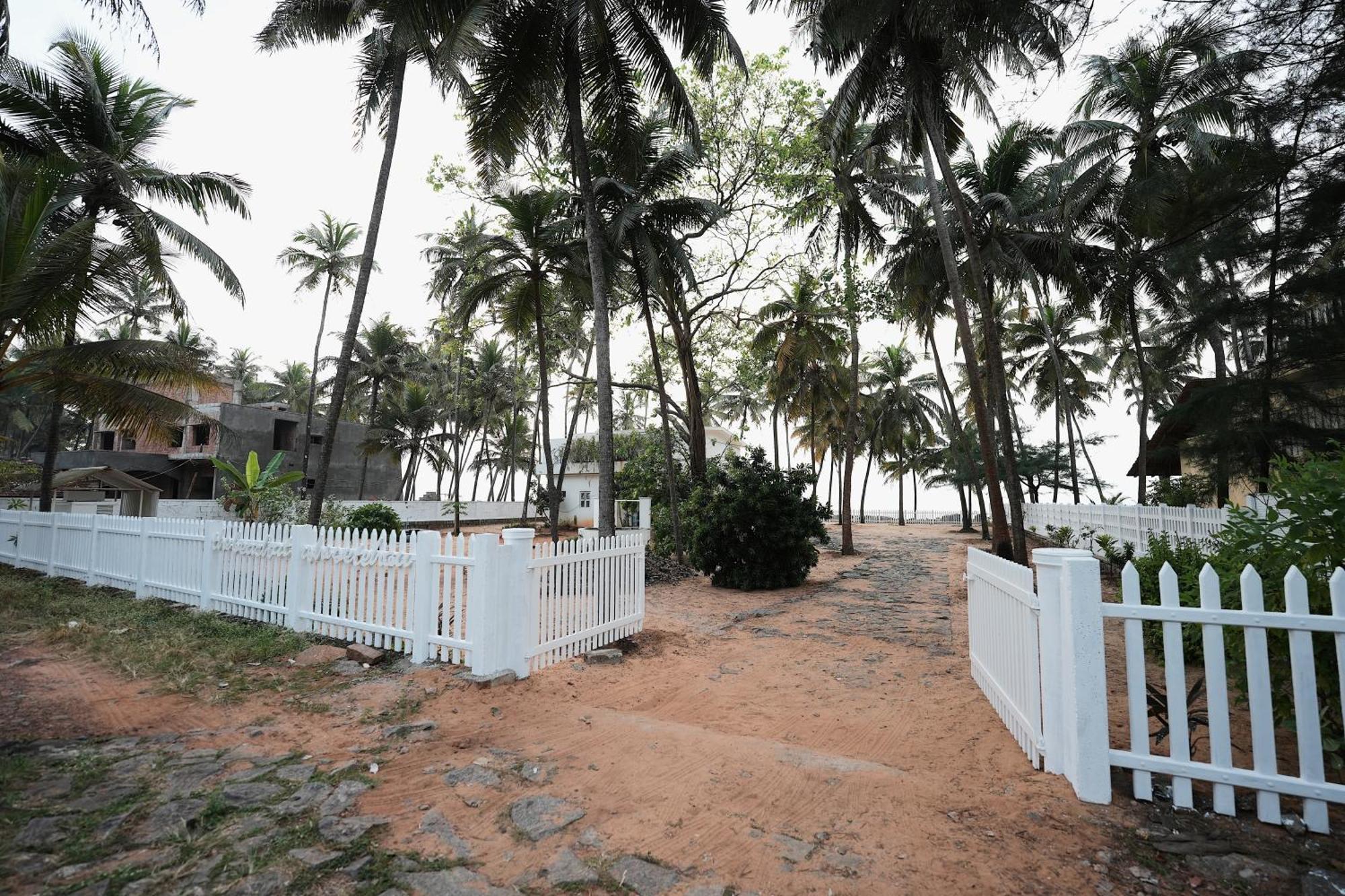 Beach At The White House Udupi Esterno foto